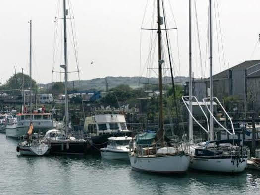 A Pousada Yha Littlehampton Exterior foto